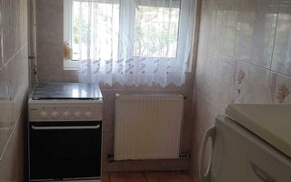 BRASADAS vinde ap 2 cam etaj 4/4 in zona 14 Mai. - Poză 2