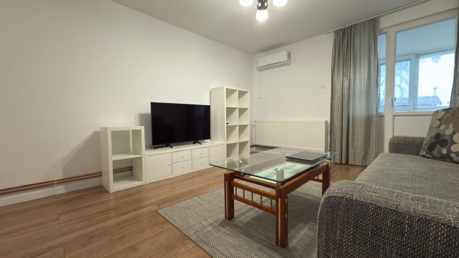 APARTAMENT DE VANZARE! VIS PE BULEVARDUL CASTANILOR! - Poză 2