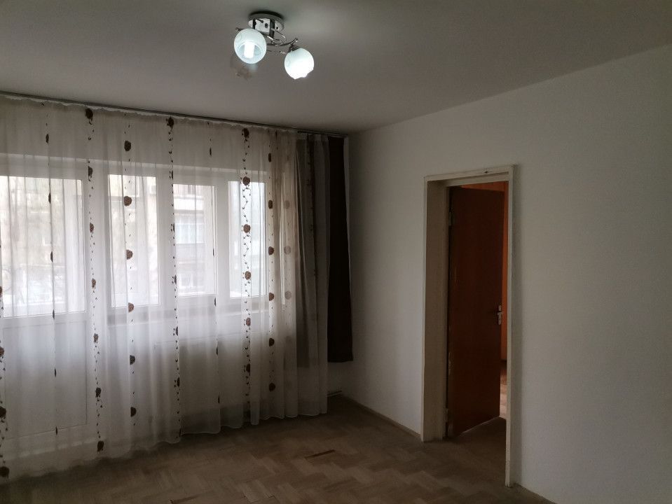 Vanzare apartament 2 camere, confort 1, liber, Razboieni - Poză 2