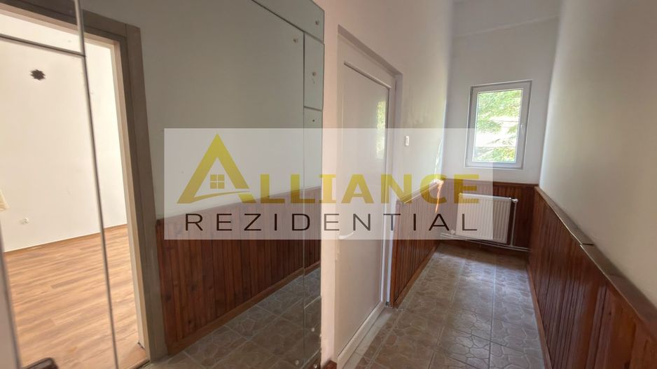 Casa individuala de vanzare in Catelu - 14 camere - teren 1550 mp - Poză 5
