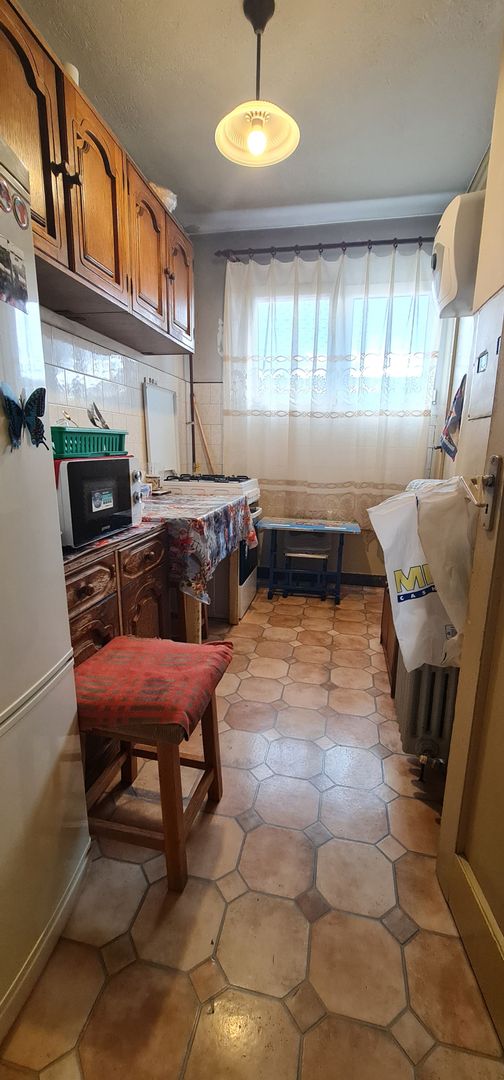 Apartament 2 camere decomandat insorit zona Piata Astra - Poză 9