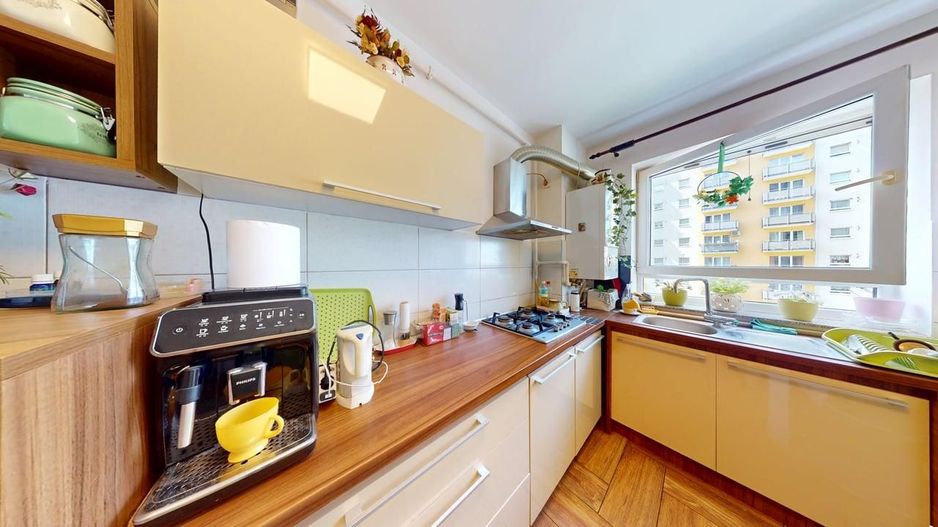 Apartament decomandat, 2 camere, balcon, boxa - Avangarden - Poză 8