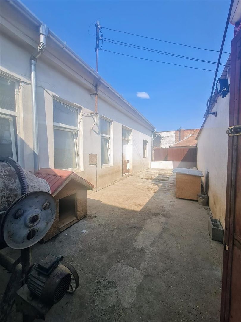 Casa Zona Magheru Oradea - Poză 1