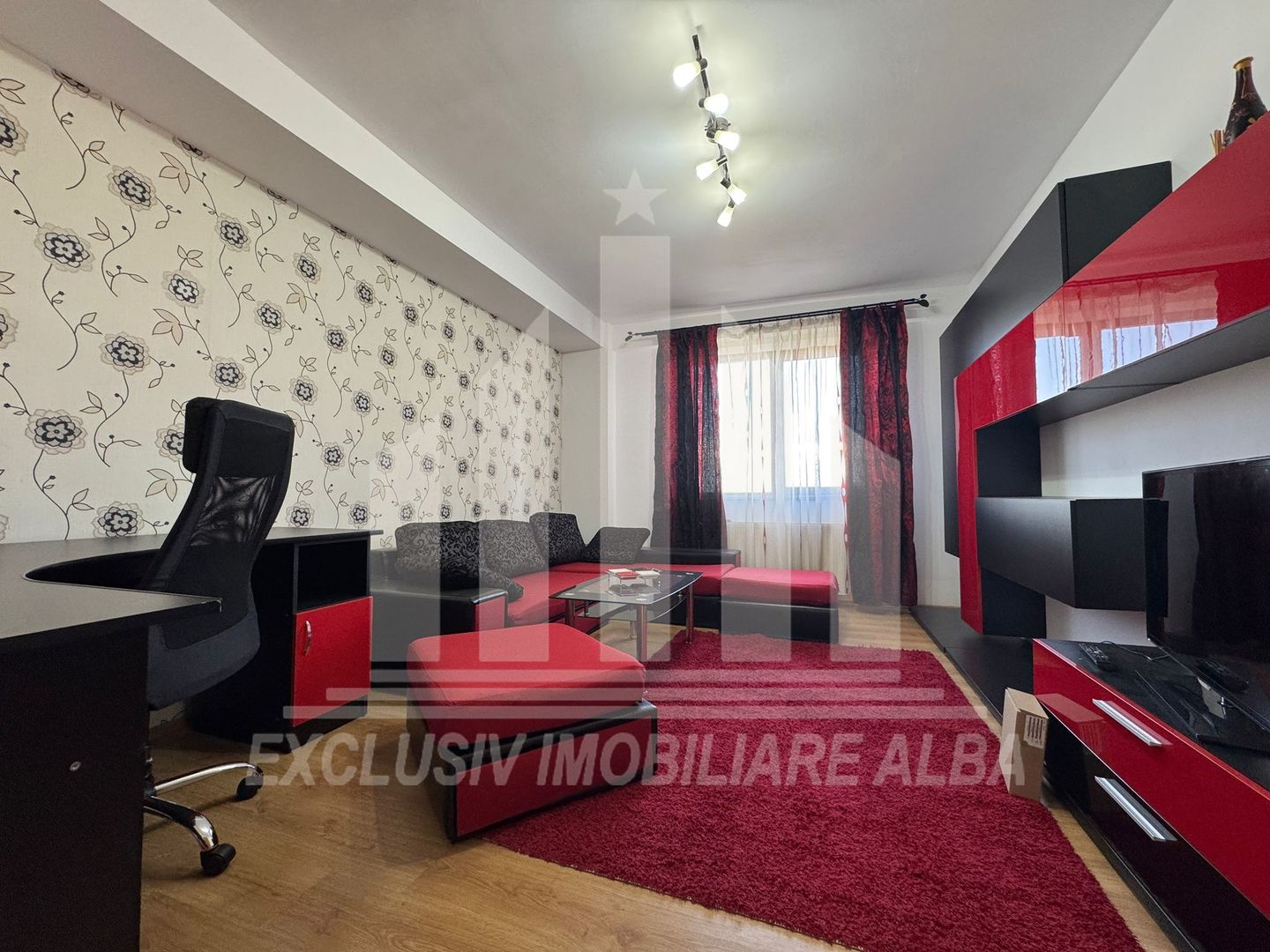Apartament cu 2 camere de inchiriat, Cetate - Poză 1