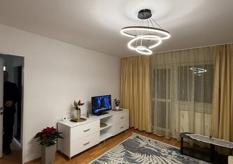 Inchiriez apartament cu 2 camere - Poză 1