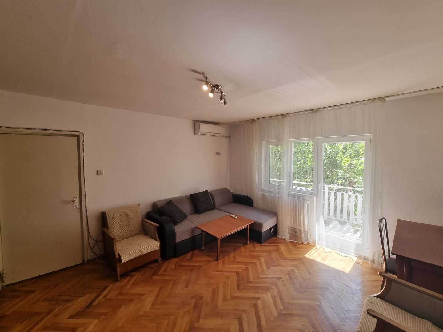 Girocului, et.3, 3 camere, 2 băi, centrală termică proprie - Poză 9