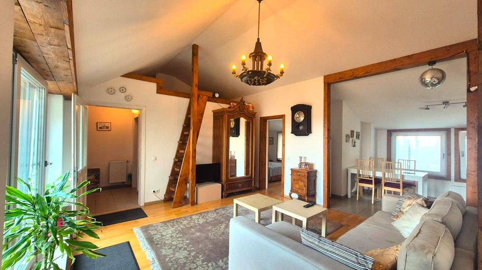 Apartament in casă, într-o zonă exclusivistă, priveliște deosebită. - Poză 16