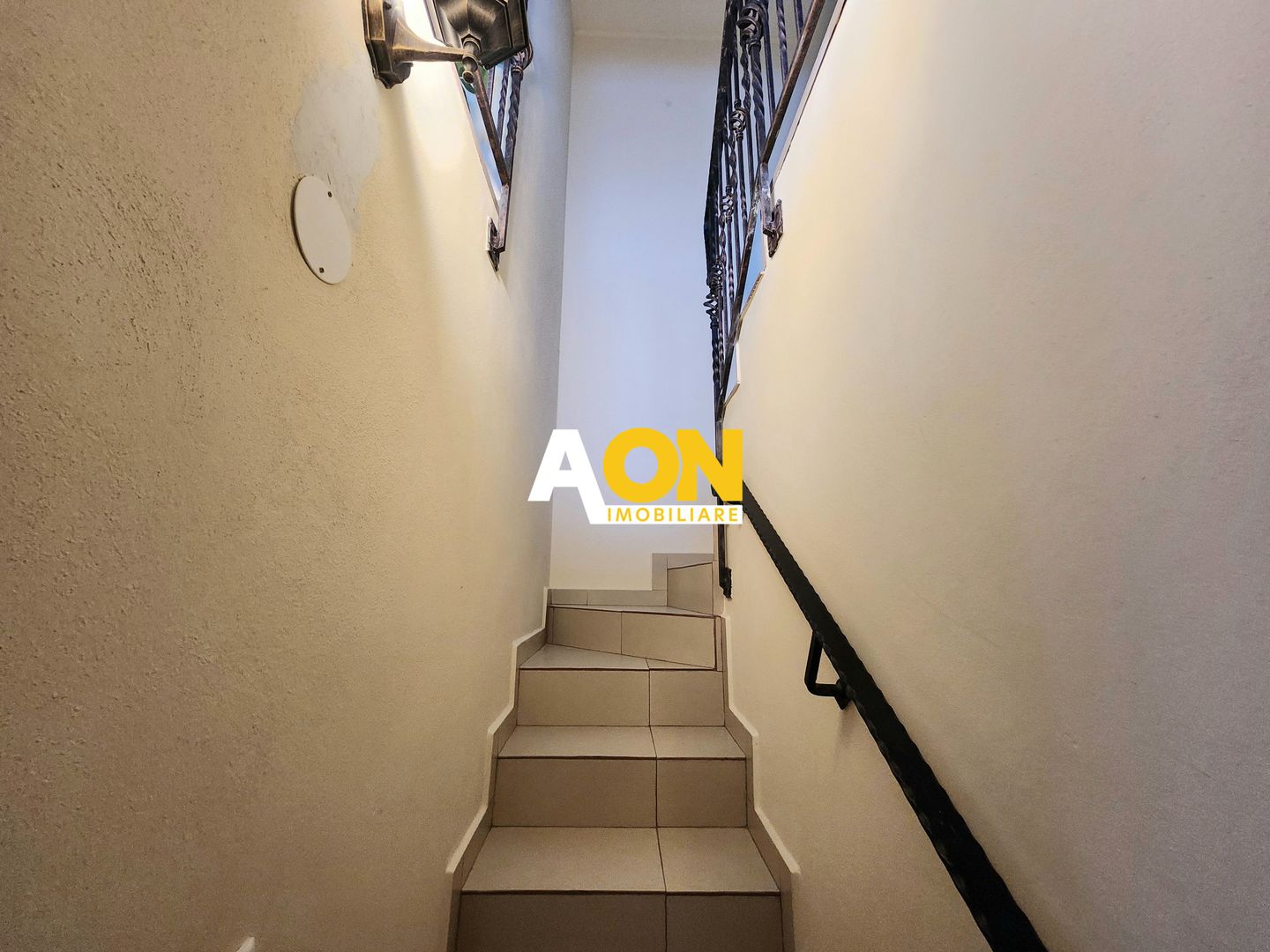 De vanzare casa 6 camere 8142 mp teren in Oarda de Sus - Poză 6