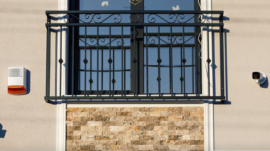 Duplex nou deosebit - despartit prin camera tehnica | Curte amenajata - Poză 3