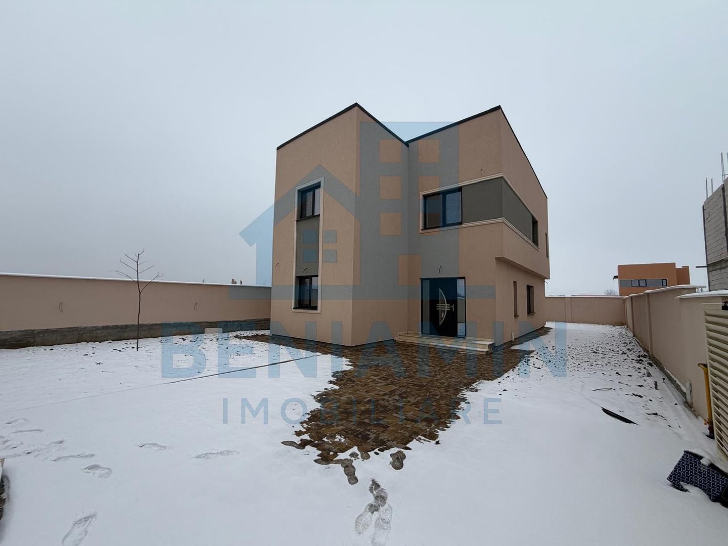 Casa P+1 Toate utilitatile 400mp teren-3 dormitoare-3 bai-La cheie - Poză 1