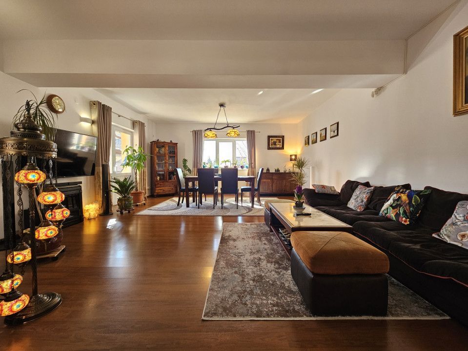 Vilă P +M în centrul orașului Otopeni, 7 + camere, anexe apartament - Poză 1