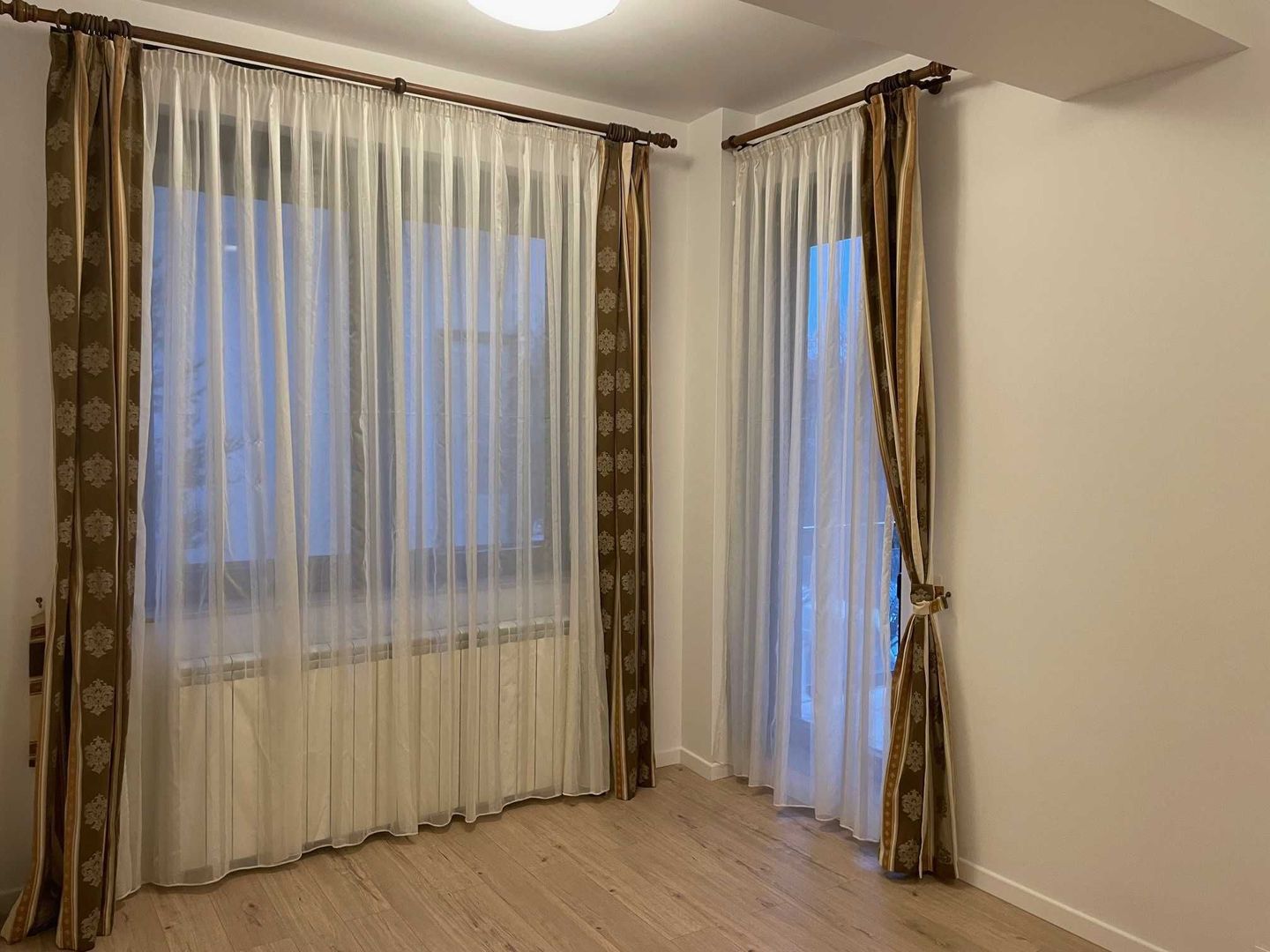 De inchiriat Apartament 3 camere Herastrau Nordului - Poză 8
