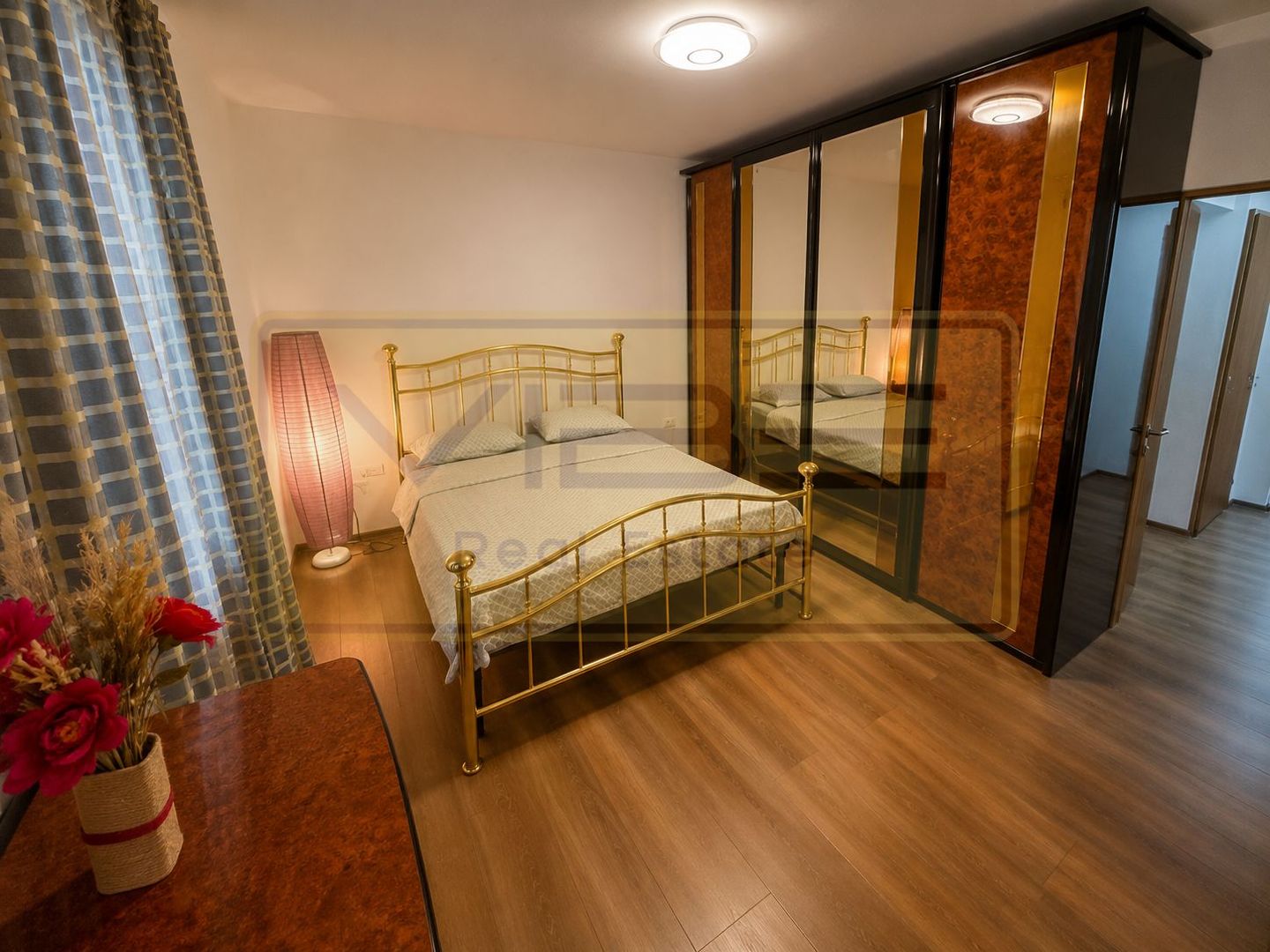 Casa parter 4 camere- Curte 1200 mp - Ideal de locuit/ after school - Poză 1