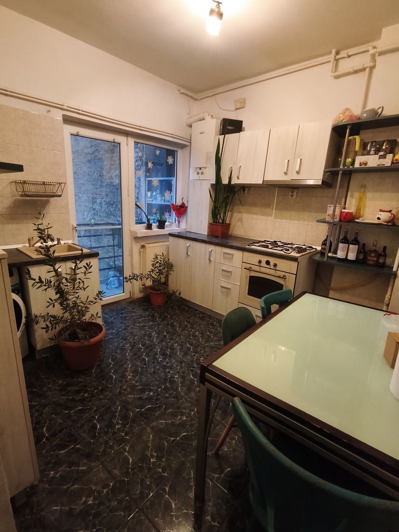 Apartament 3 camere Unirii, centrala proprie - Poză 4