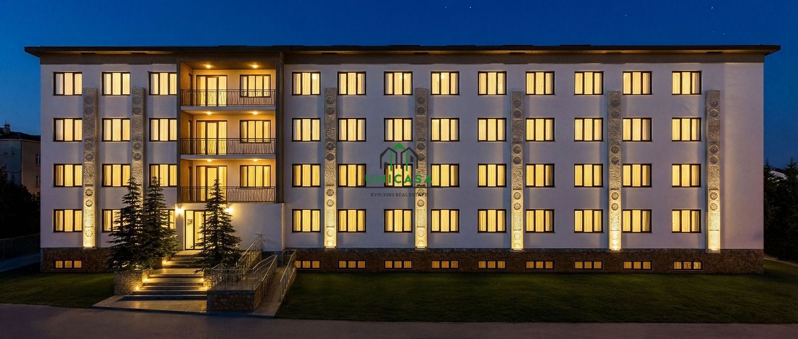 Bloc de apartamente - Brezoi - Poză 2