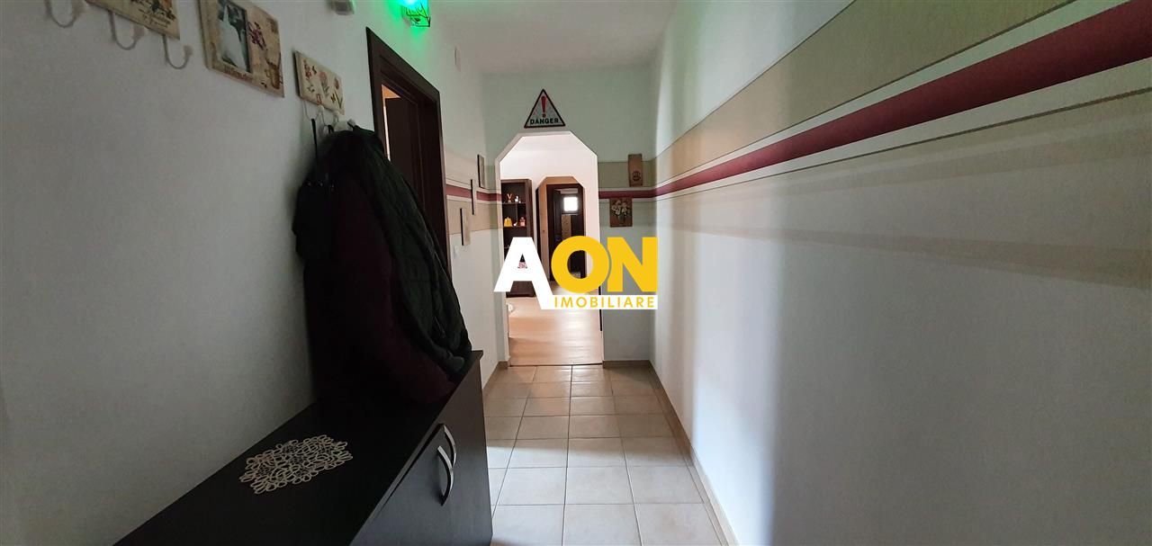 Apartament 3 camere, etaj intermediar, Cetate - Poză 5