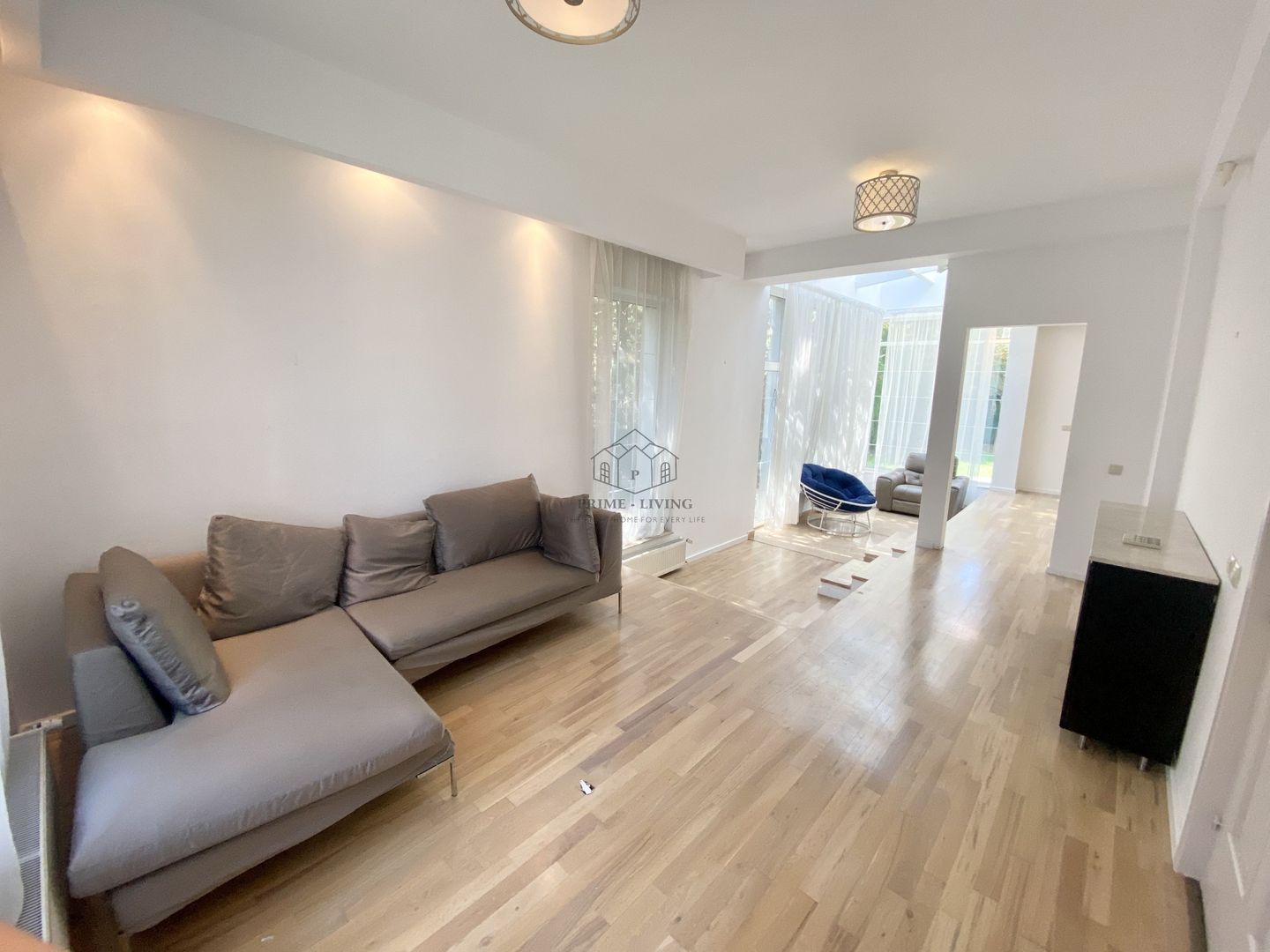 VILA LA INCHIRIERE CU 6 CAMERE IN COMPLEX REZIDENTIAL, IANCU NICOLAE - Poză 2