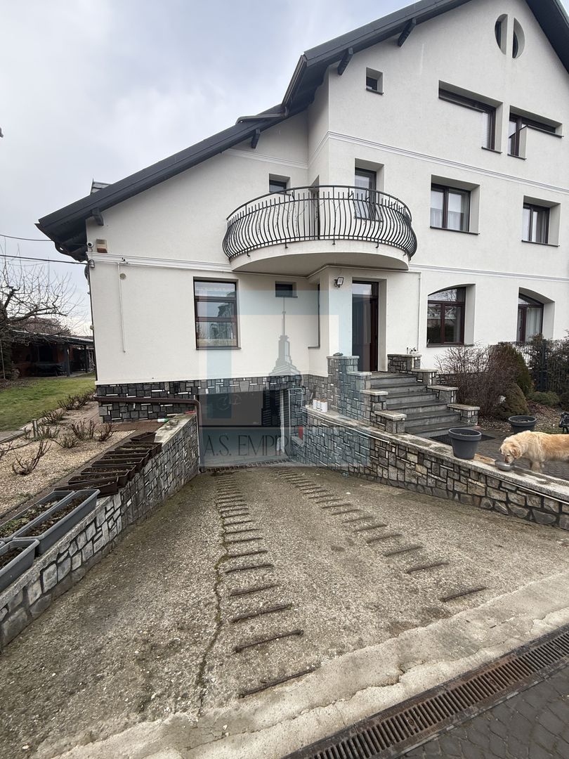 COMISION 0% Casa/Villa 9 camere, singur in curte-zona Tractorul/Brasov - Poză 3