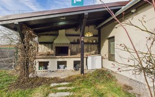 Casă deosebită la Urvişu de Beliu - Poză 15