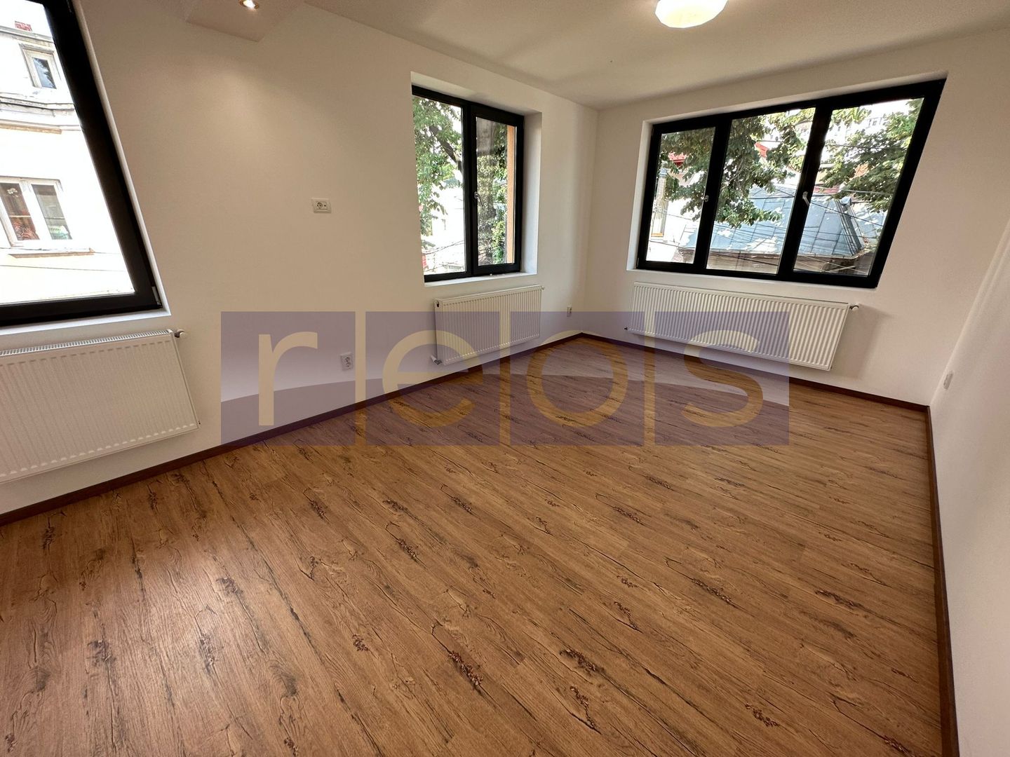 INCHIRIERE VILA | 5 CAMERE | ZONA MIHAI BRAVU - Poză 4