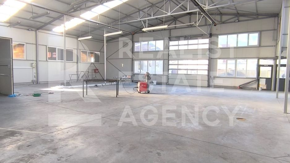 De închiriat – Spațiu Industrial + Depozitare de 612 mp - Poză 3