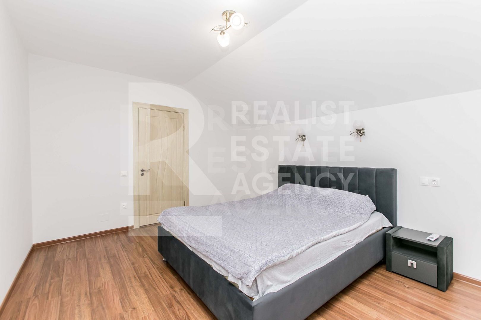 Chirie, casă, 3 nivele, 5 camere, str. Timiș, Centru - Poză 21