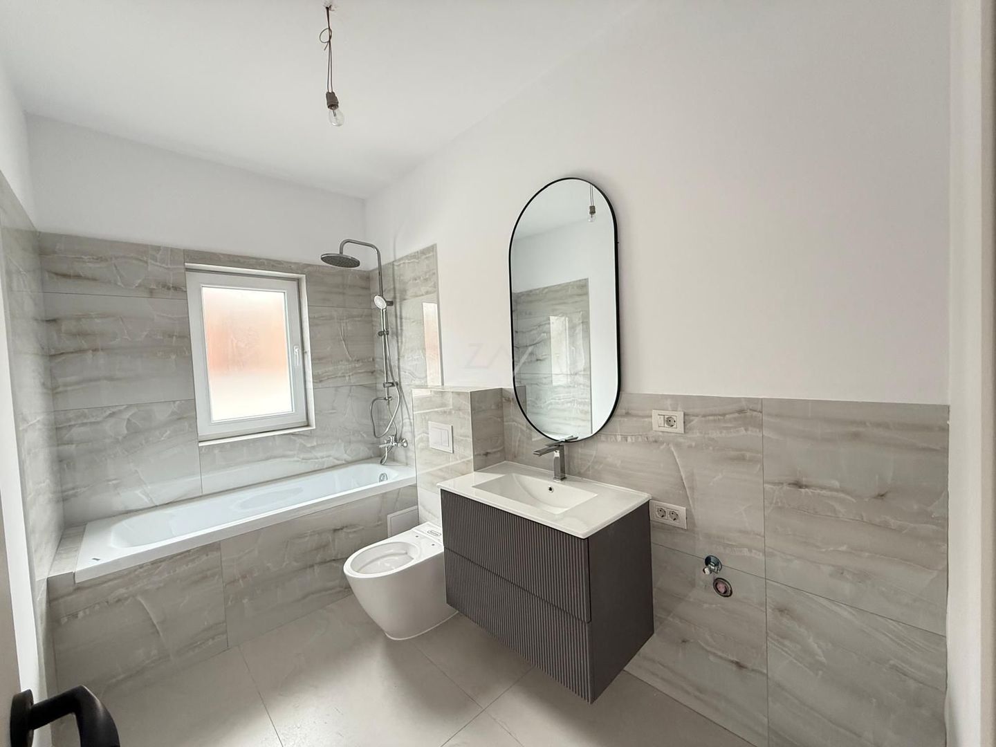 Comision 0. Duplex FINALIZAT 82 mp. Teren generos. - Poză 8