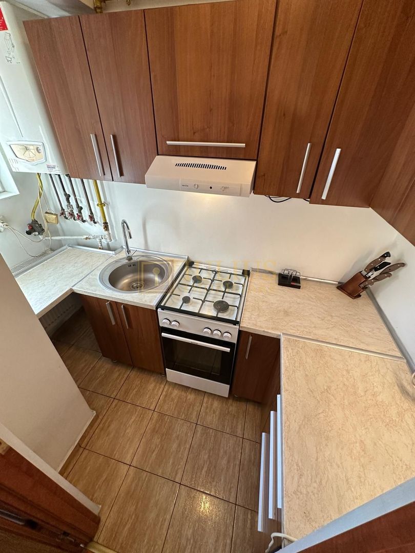 Lipovei 2 camere + birou, parcare privata acoperita, balcon, centrala prorpie - Poză 6