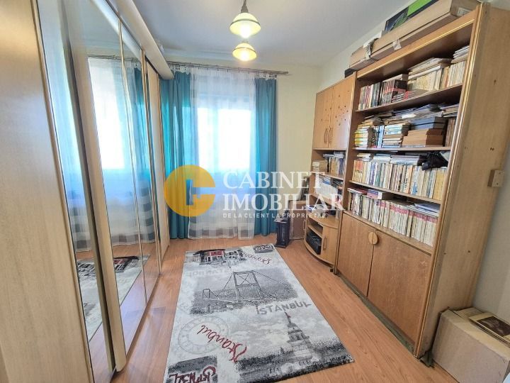 Apartament 4 camere – Rond Vechi, 97 mp, luminos și spațios - Poză 1