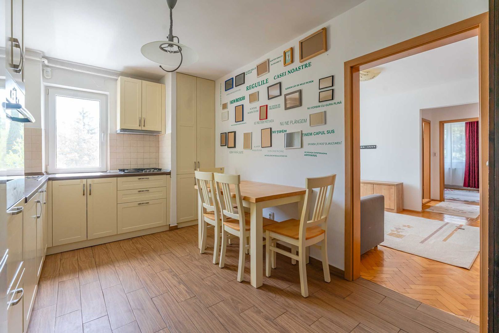 Apartament mobilat si utilat cu loc de parcare - Poză 3