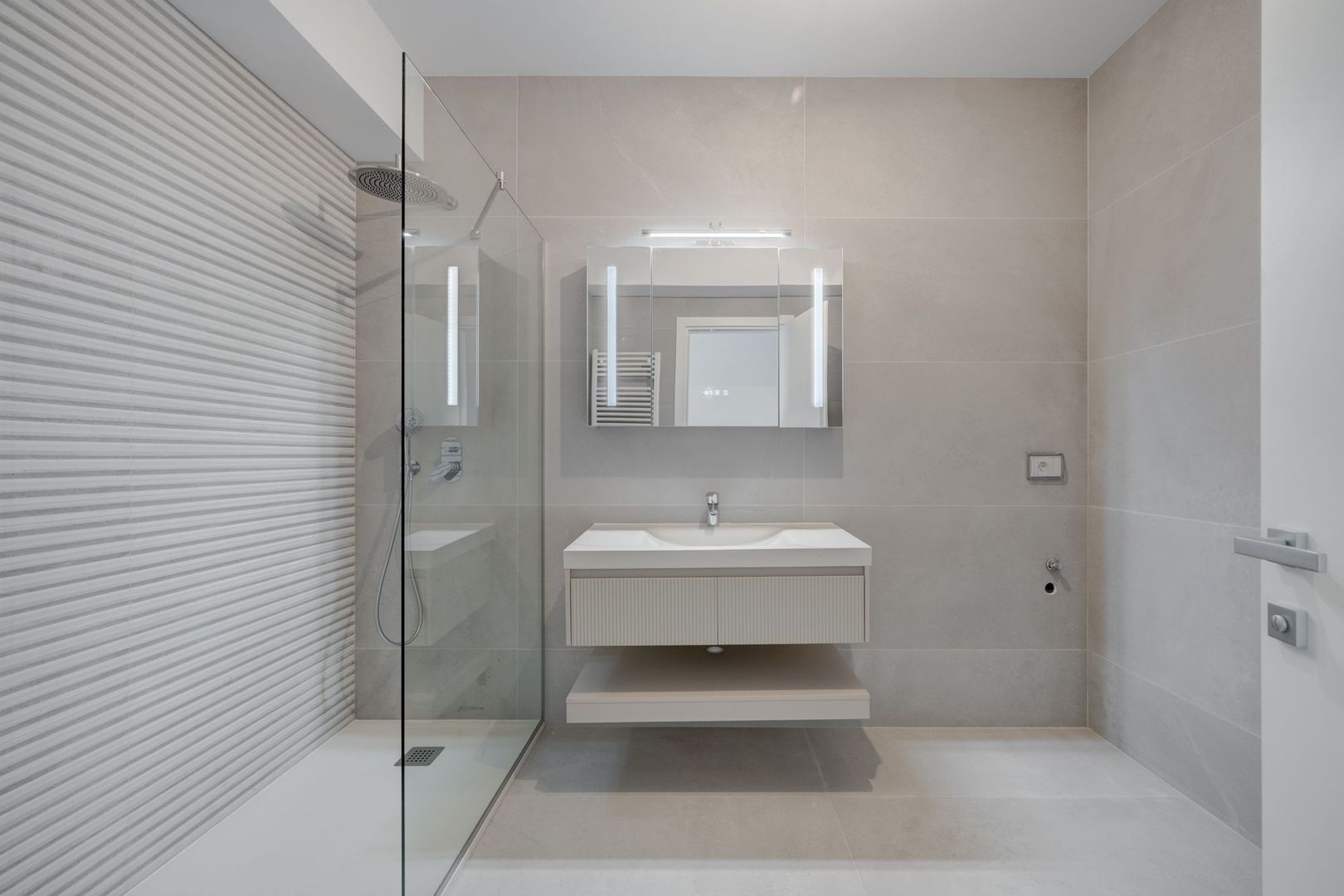 Apartament deosebit in Iancu Nicolae, langa Cambridge, terasa , nou - Poză 23