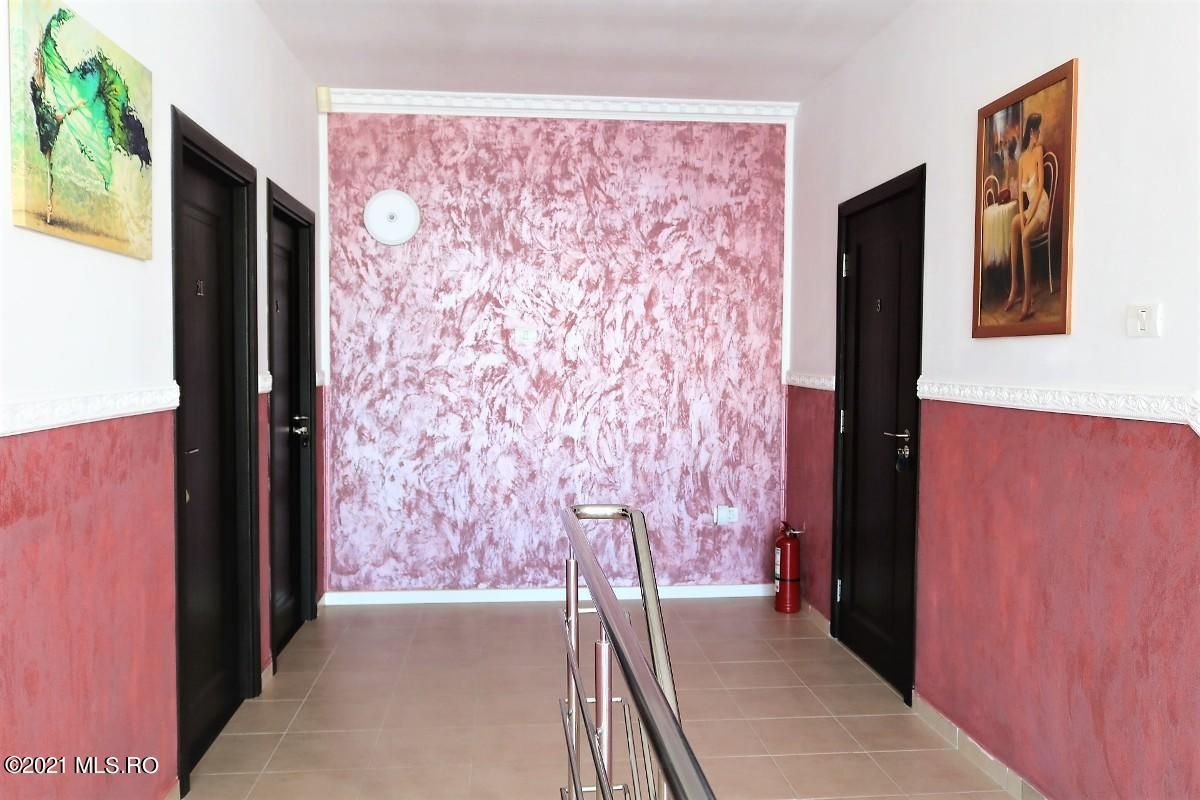 Mamaia Nord - Langa Mare, pensiune la cheie, 11 camere, 9 bai! - Poză 71