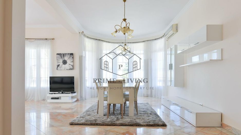 VILA DE LUX CU 6 DORMITOARE SI PISCINA + 800 MP CURTE LA INCHIRIRE - Poză 3