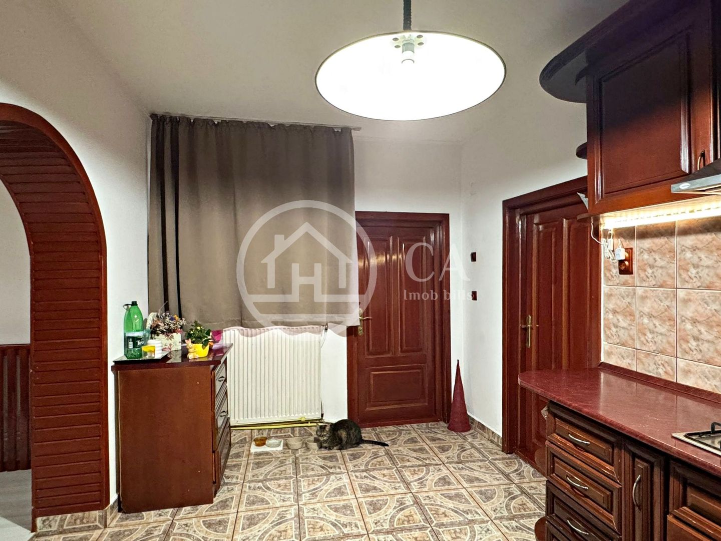 Casă de vânzare cu 4 camere si teren de 1000 mp in Salard, Bihor - Poză 10