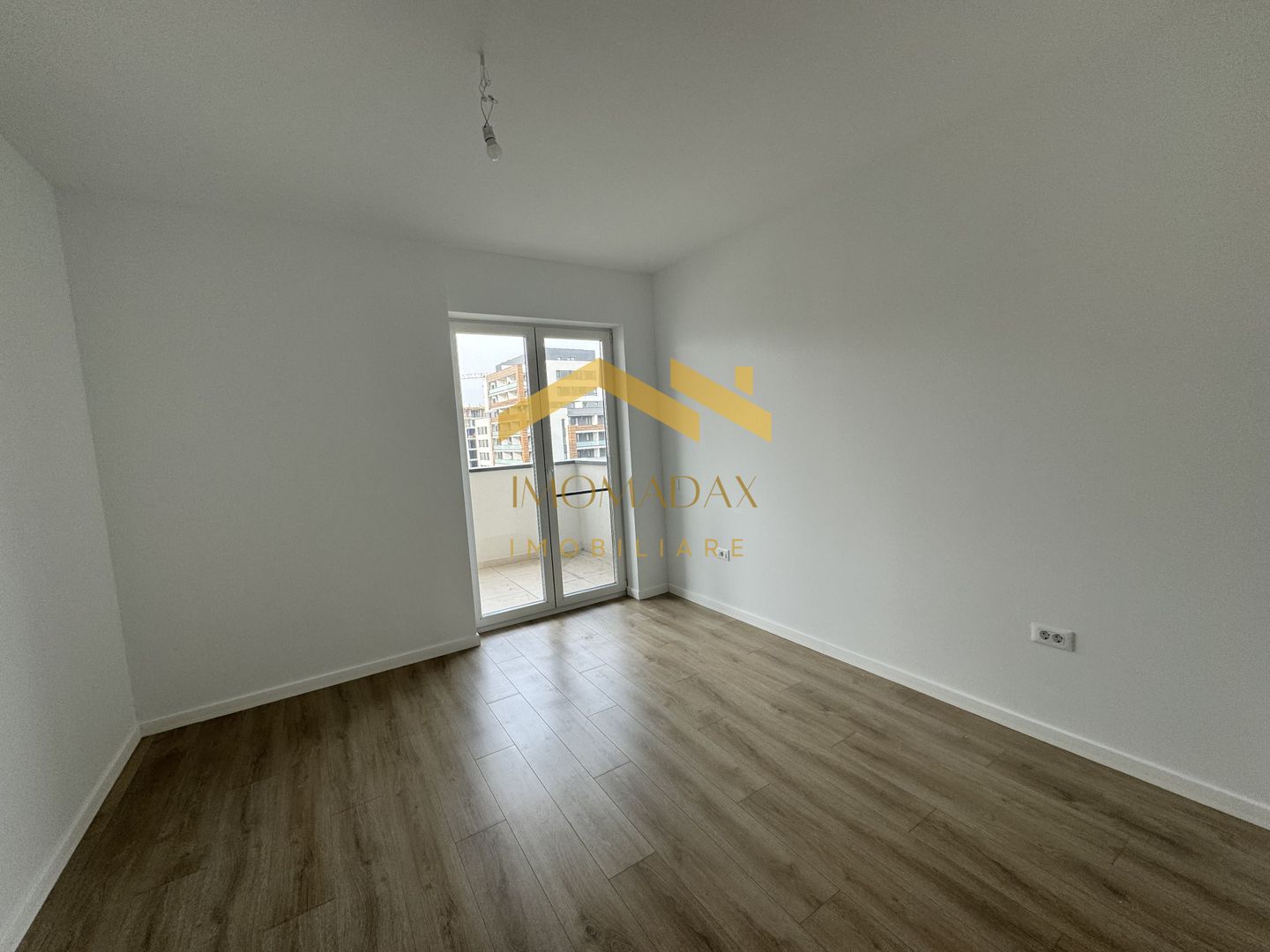 Aradului-Apartament 3 Camere-Centrala Proprie - Poză 9