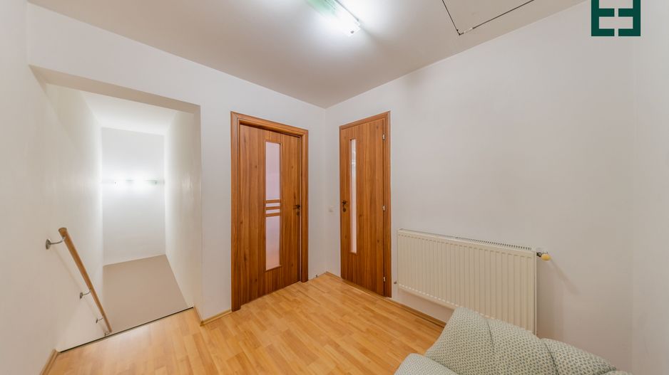 De închiriat - Apartament la casă cu 2 camere zona UTA - Arad - Poză 18