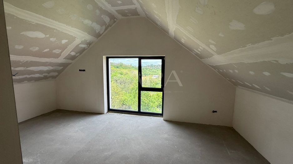 Casă modernă cu priveliște spectaculoasă în Feleacu - Poză 3