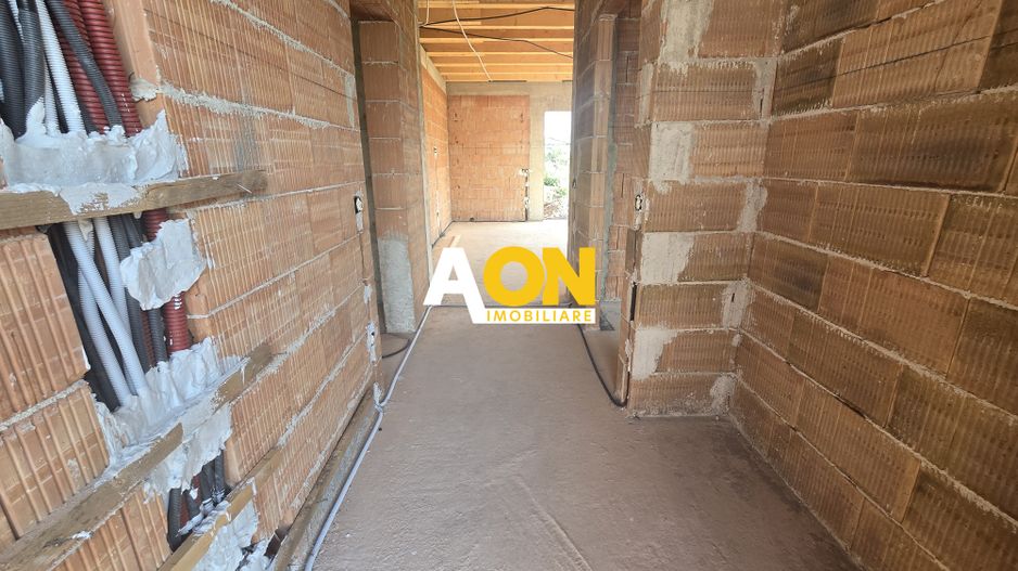 Casa Individuala 4 Camere, 2 Bai, 400mp Teren - Poză 5