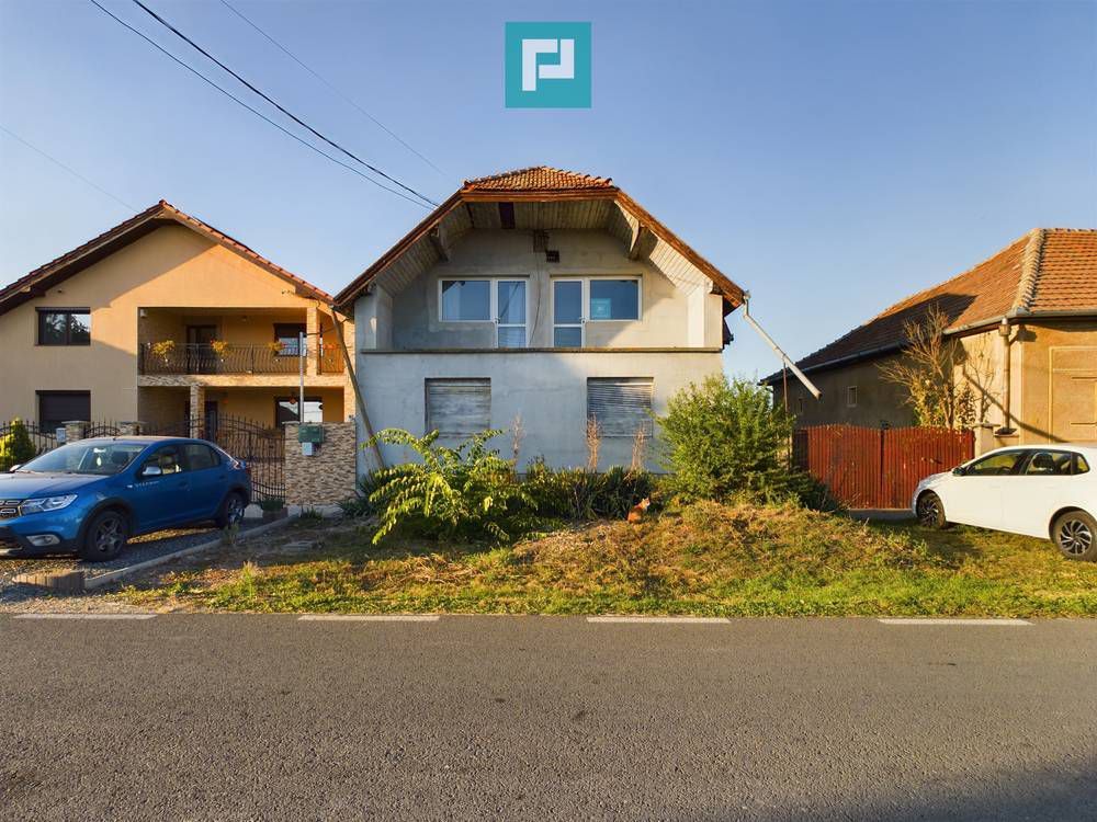 Casă/vilă cu 6 camere în Curtici - Poză 1