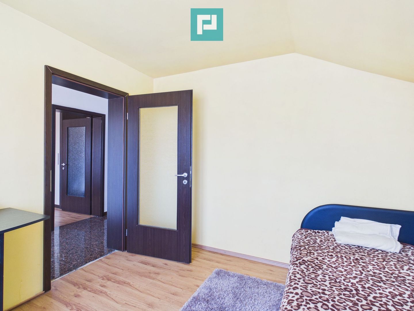 Casă individuală 8 camere - Dudeștii Noi - Poză 22