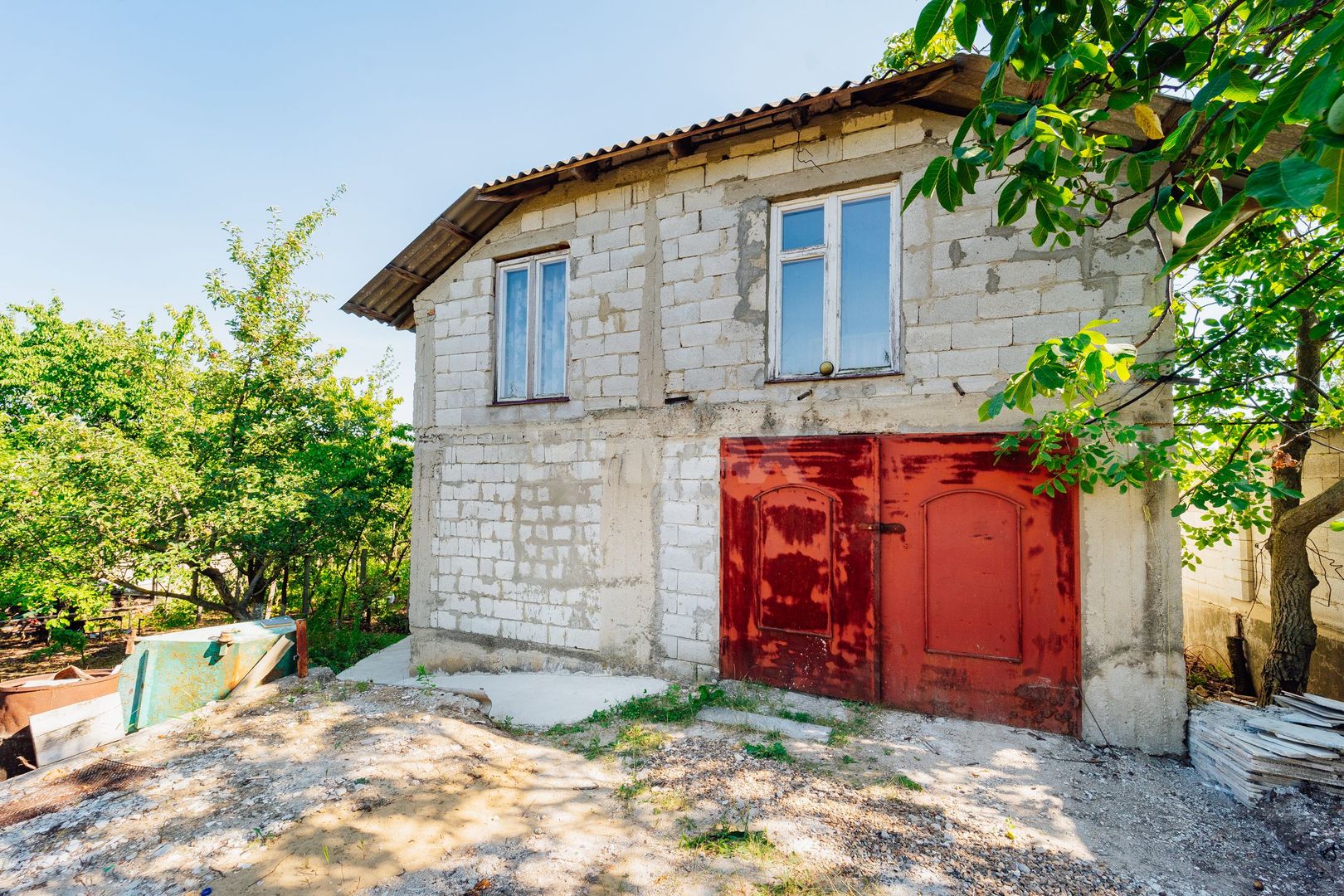 SE VINDE CASĂ DE VACANȚĂ ÎN TRUȘENI | TEREN 7,34 ARI - Poză 2