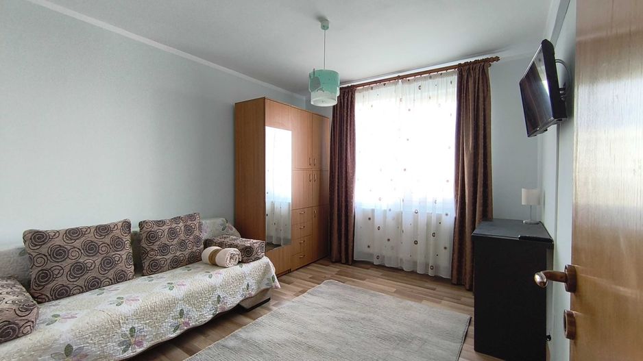 apartament 3 camere decomandat, situat in Tei - Poză 2