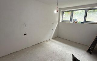 Apartament cu Grădină în Zona Centrală, Recent Renovate. - Poză 4