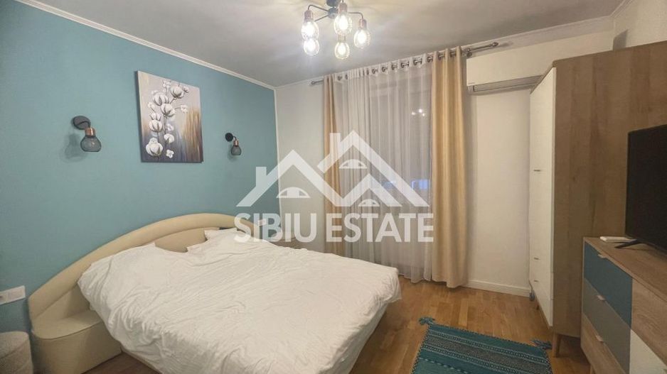 Apartament de inchiriat, cu 2 camere- zona Centrala, mobilat si utilat - Poză 3