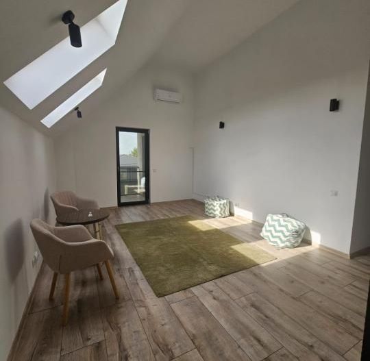 Casă cu 5 camere de închiriat Corbeanca - Poză 11