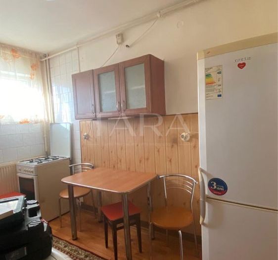 Apartament cu 2 camere, 52 mp, decomandat, renovat. - Poză 3