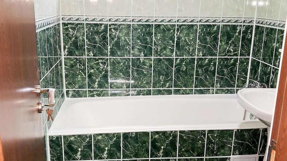 DE VANZARE  GARSONIERA ZONA LUJERULUI - Poză 9