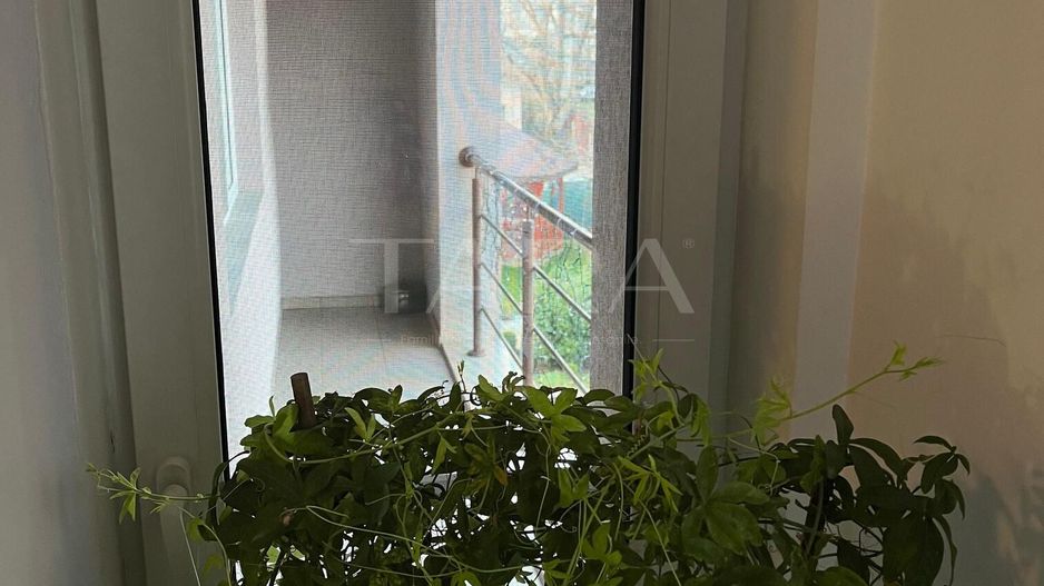 Vanzare casă cu 6 camere,  zona Someseni, central. Ideal familie. - Poză 8