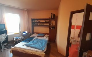 Apartament cu 3 camere în zonă centrală, compartimentat eficient. - Poză 2