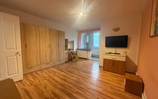 Garsonieră Astra – parter înalt, poziționată pe mijloc, cu beci și baie renovată - Poză 2